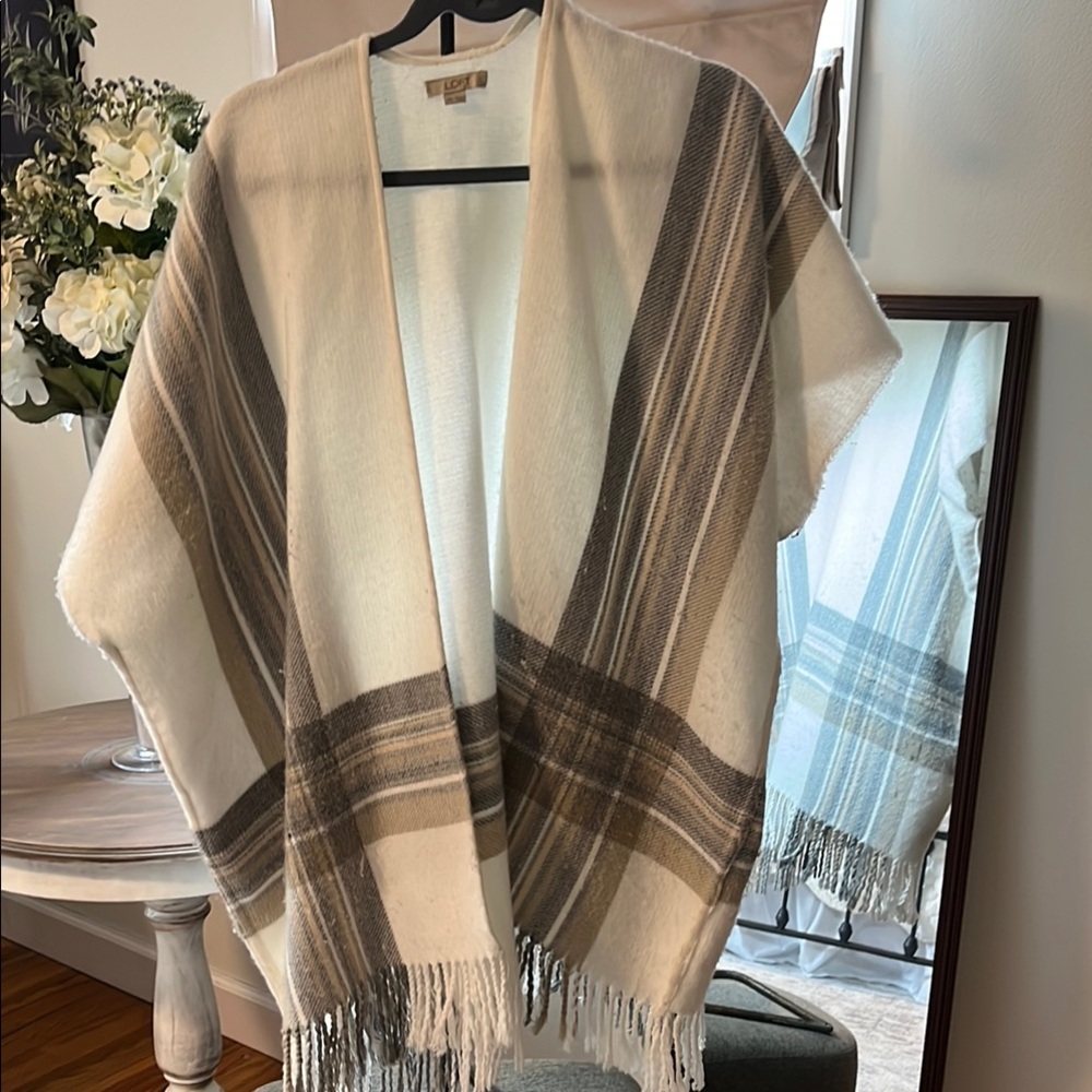 Elegant Cream and Brown Plaid Throw Blanket